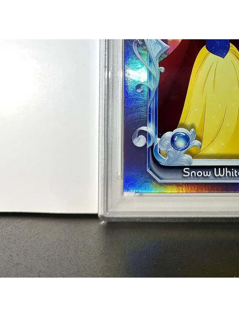 Snow White  2025 Topps Disney Cartoon Princess #151 Card PSA 8